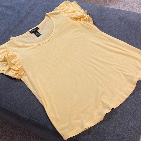 Beautiful Yellow T-shirt with Ruffle Sleeves - Picture 5 of 5